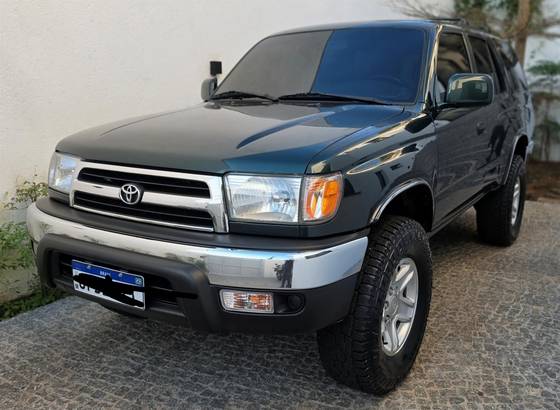 TOYOTA HILUX SW4 3.0 4X4 8V TURBO DIESEL 4P MANUAL TOYOTA HILUX SW4 3.0 4X4 8V TURBO DIESEL 4P MANUAL